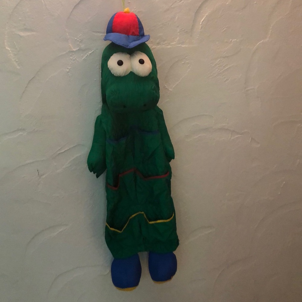 Childs hanging shoe storage stuffed dinosaur